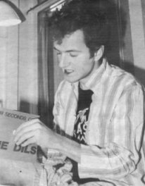 JOE STRUMMER REVIEWING THE DILS